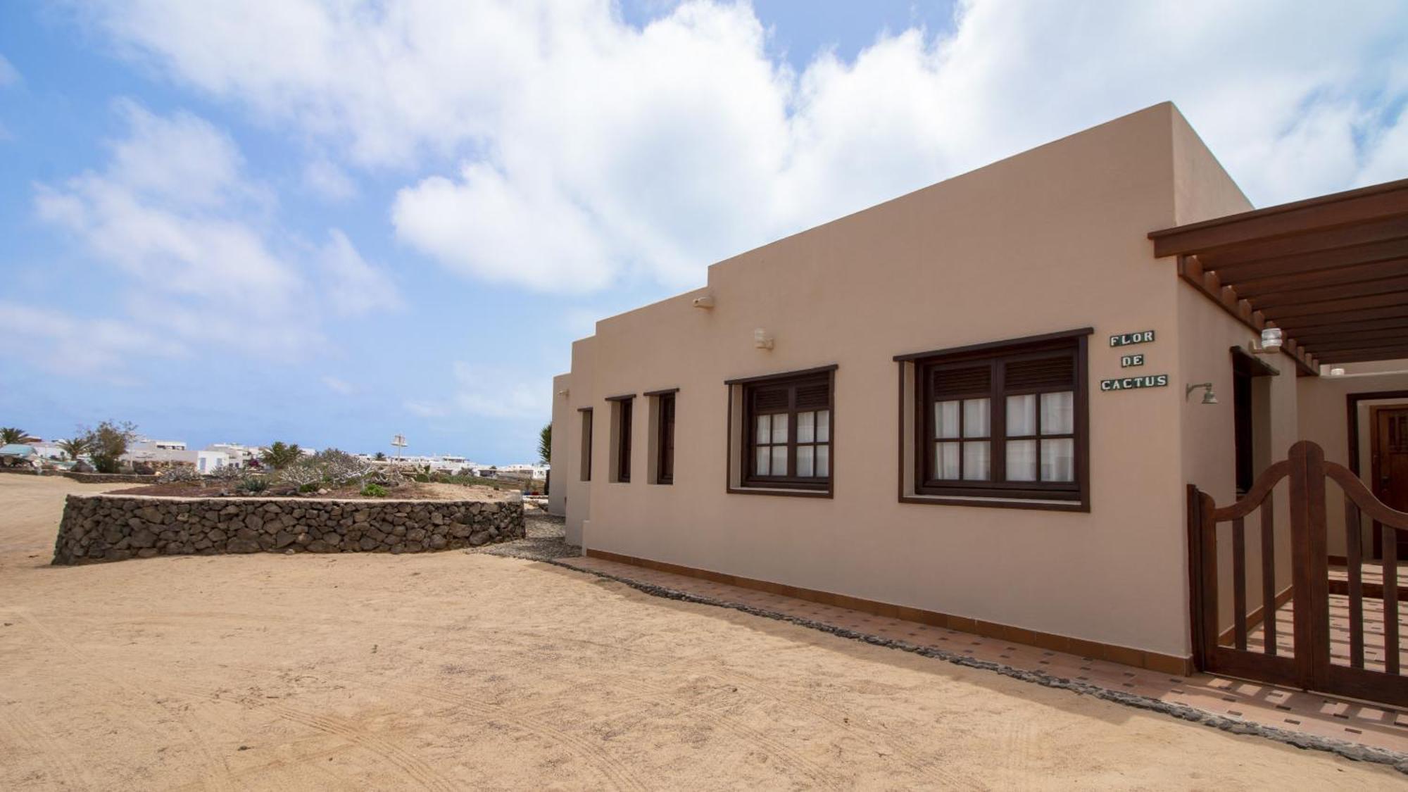 Flor De Cactus, La Graciosa Villa Caleta de Sebo Bagian luar foto
